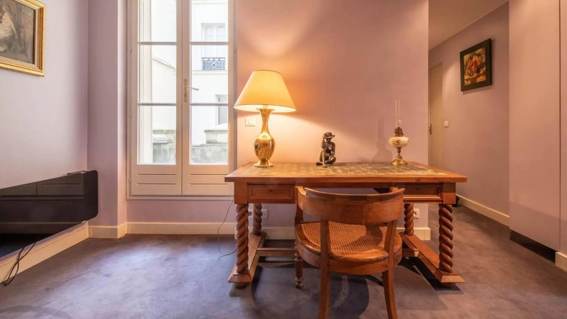 Spacious 1 Bedroom In * Paris